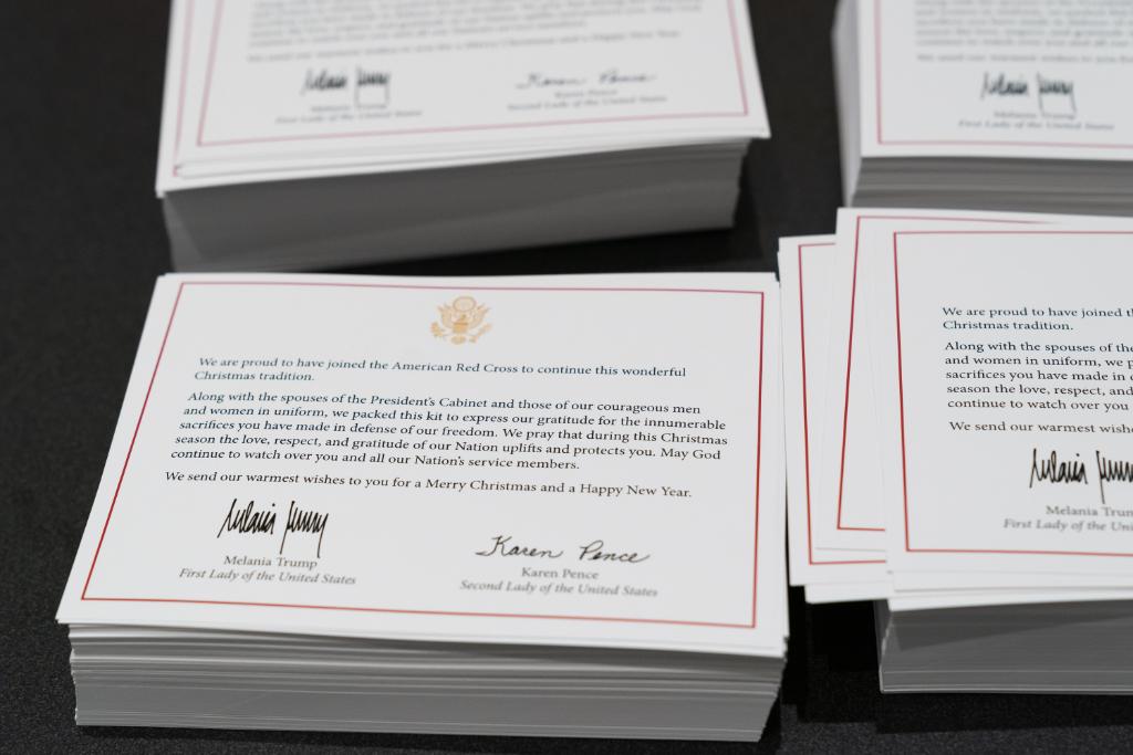 WhiteHouse45's tweet photo. Last week, @FLOTUS and @SecondLady joined with @RedCross to assemble comfort kits for troops who will be stationed overseas this Christmas! https://t.co/jCrbE7KMJE