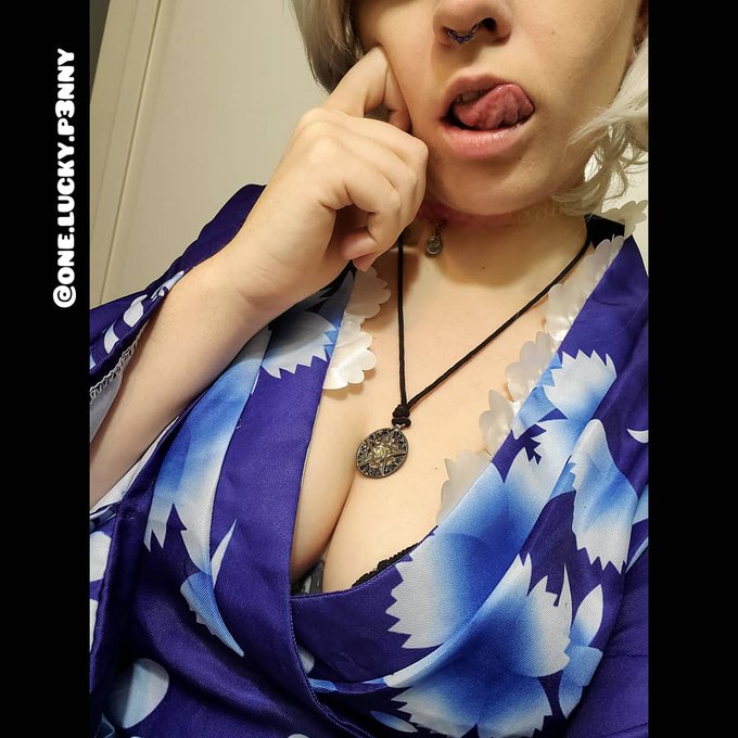 New photos up on my only fans! 6 more half off subscriptions left so head over and and take advantage<a href="/tag/scene"class="tags"><span>#scene</span></a><a href="/tag/emo"class="tags"><span>#emo</span></a><a href="/tag/onlyfansgirl"class="tags"><span>#onlyfansgirl</span></a><a href="/tag/onlyfansbabe"class="tags"><span>#onlyfansbabe</span></a>