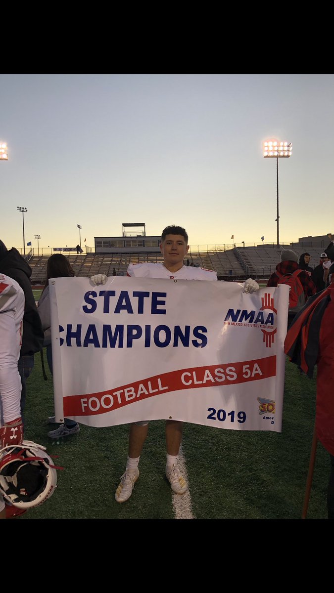 domsanchez13's tweet photo. 2 time state champs‼️ #blessed https://t.co/6UKK9tcT1c