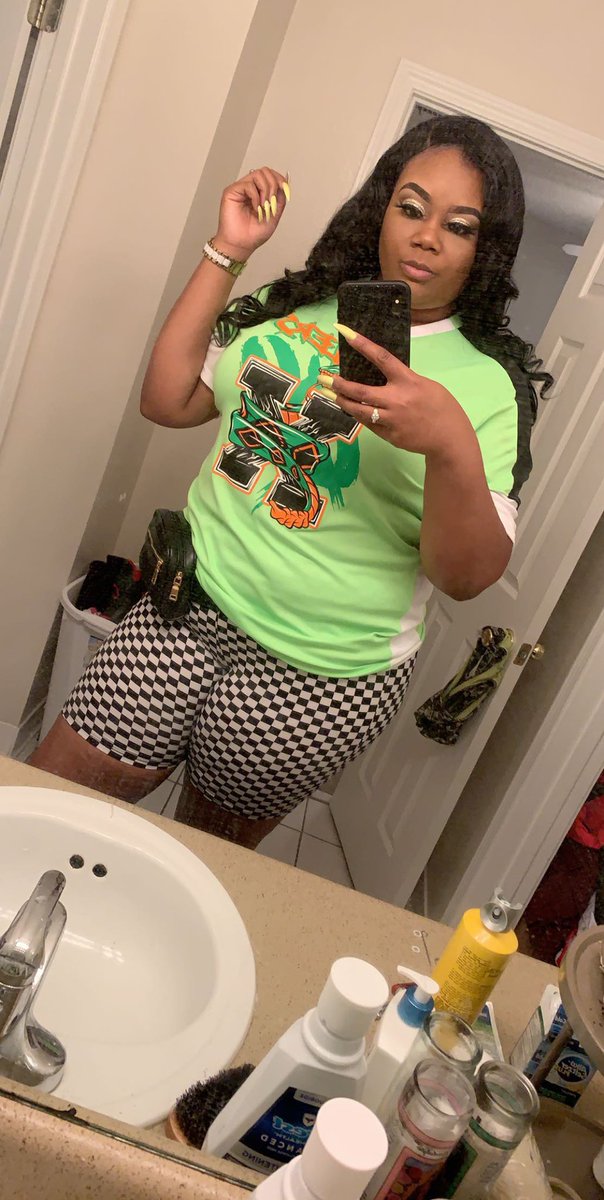 KeepEmWantn_MO's tweet image. 10 years later 💚🧡🐍 #ClassOf2009