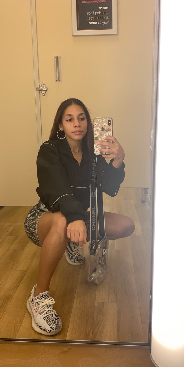 deonnacalhoun's tweet photo. Metric Ton Shawty🖤 https://t.co/xKgruL4oVr