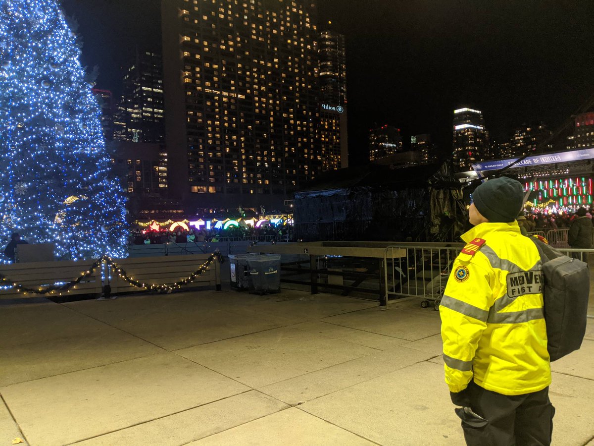 FirstDownsview's tweet image. Celebrating the start of winter at Calvicade of Lights