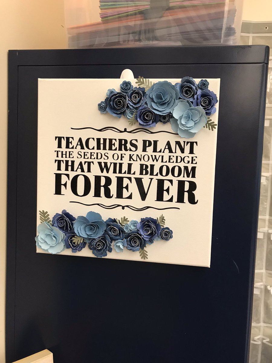 I never got to be a part of @AlaneAdamsBooks 500 teachers helped but it brought me so much joy to see how happy everyone was to be supported! Congrats all! ❤️ we as teachers make a difference too! #clearthelists #clearthelistseveryday