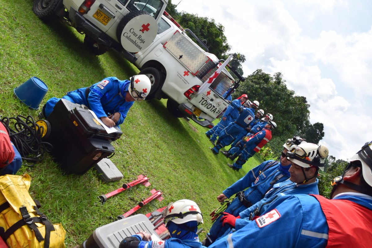 CruzRojaAntioq's tweet photo. #CRCSA | La Cruz Roja Colombiana Seccional Antioquia participa en el Encuentro Zonal de Grupos de Búsqueda y Rescate, que se desarrolla los días 30 de noviembre y 1 de diciembre en el Centro de Entrenamiento en Gestión del Riesgo, Tacurrumbí -Quindío.
#JuntosProtegiendoLaVida https://t.co/7DzSep66M0