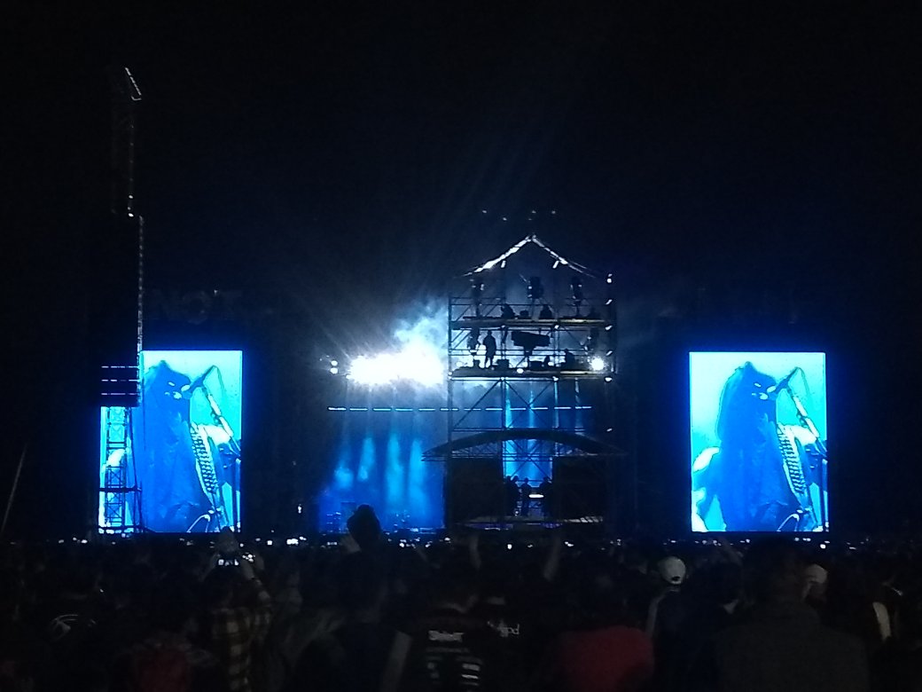 Radio_TRock's tweet photo. #Behemoth ya sobre el #KnotStage 🤘😎 https://t.co/z4IRUO1aKB