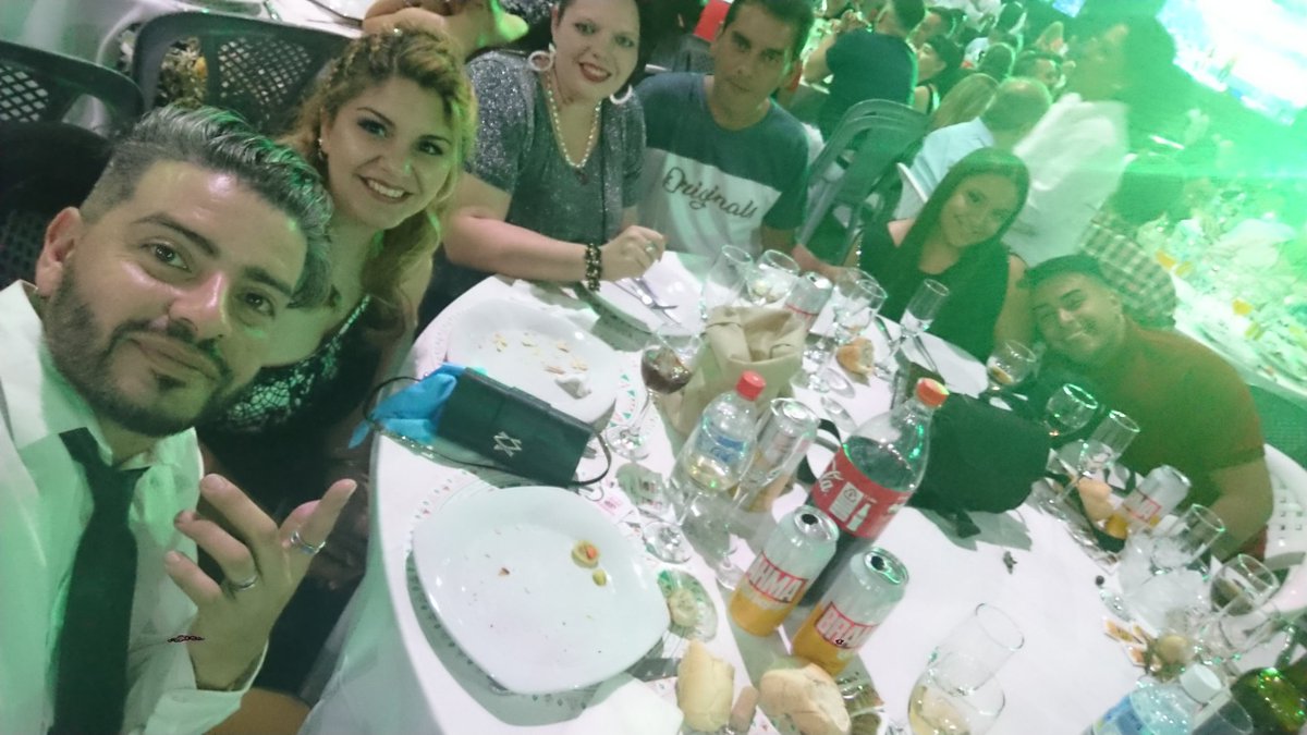 VictorDanielJ18's tweet photo. #cenadegalaamsurrbac https://t.co/heySrb68O3