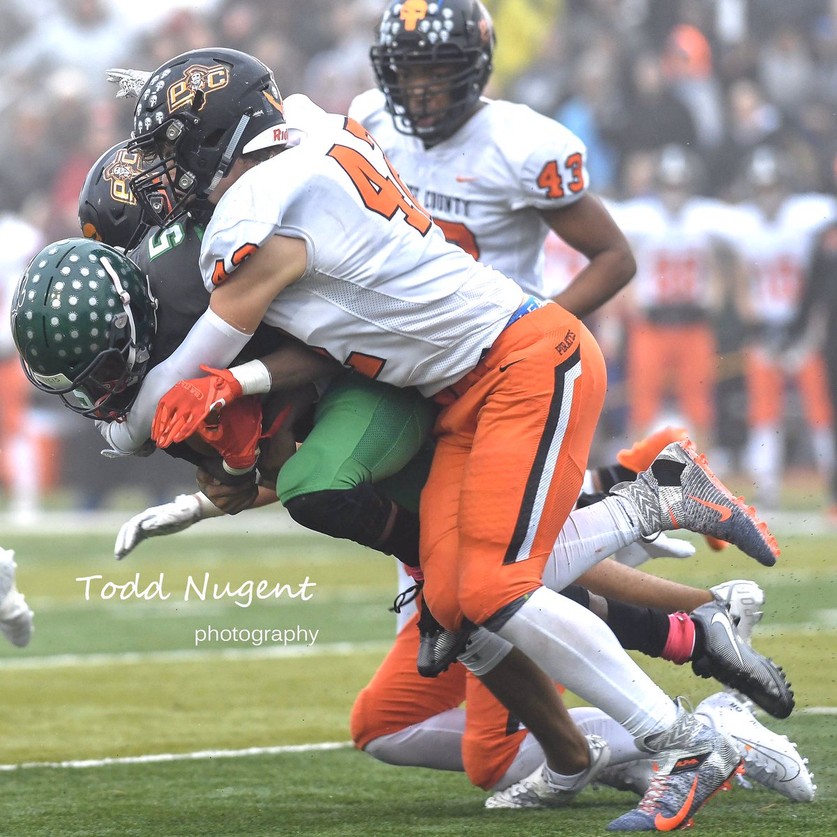 tanugent12's tweet photo. And @DaytonMitchell9 knocks down the pass and the @_pcpirates are going to the State Championship!! @PCHSAthletics1 @PlatteCountyR3 #plattecounty #boysoffall #football photo coverage for @PrepsKC https://t.co/IHfMYQU4XZ