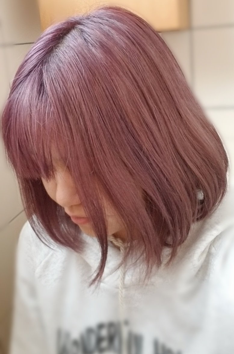 くだか ひなこ ふなこ そういや 約1週間前に ピンクに髪染めたよ 染めたての時は紫っぽかったけど だんだんとピンクっぽくなってきた