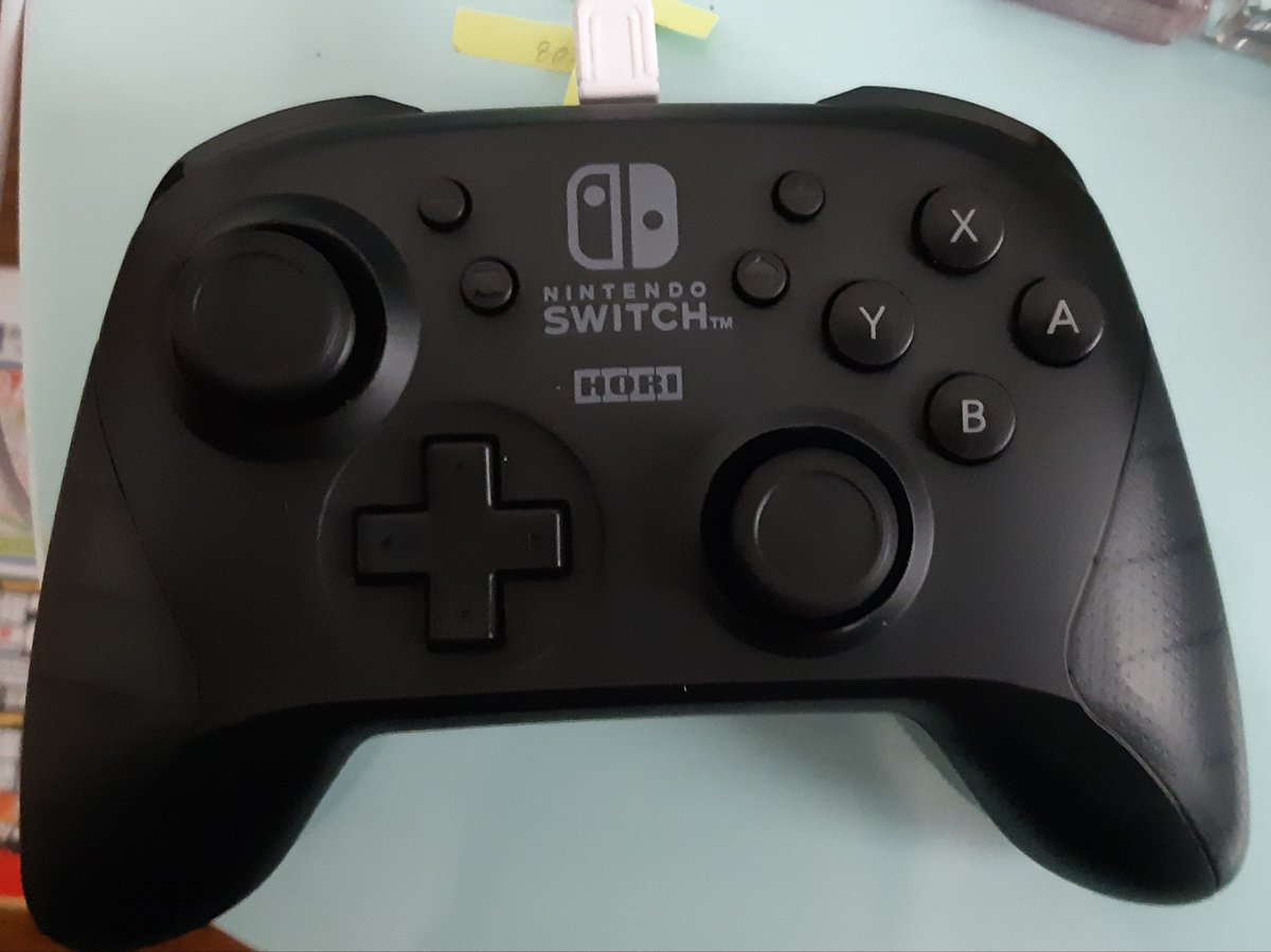 りょな Switchのproコンは壊れにくさ的に純正のよりhori製のモノをおすすめします Nintendoのライセンス認証付きです