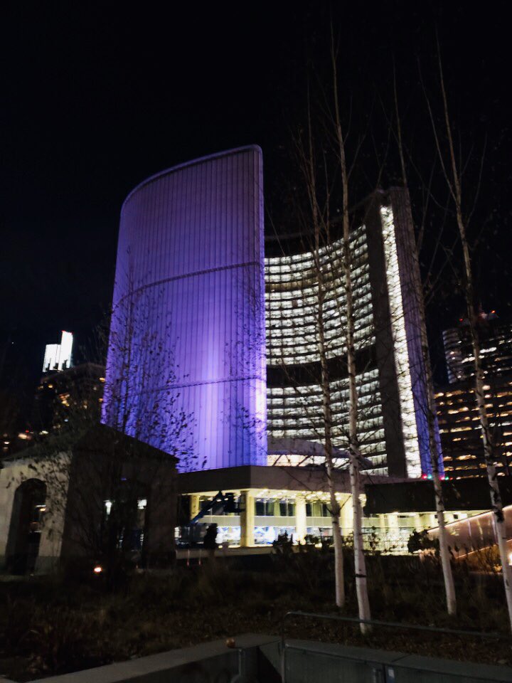 A couple of municipal landmarks (including York Region’s HQ) lit up this evening in periwinkle blue in recognition of #StomachCancerAwareness day and in honour of patients, families, caregivers and health professionals.