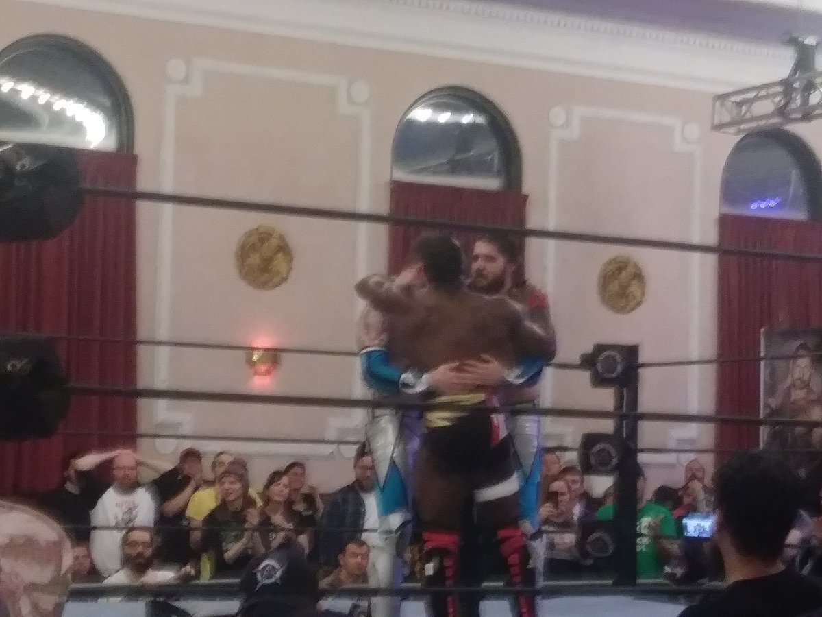 lincolnhawk29's tweet photo. Pretty damn cool! @ACHisSuper @MatFitchett @PandaBearVega #AAWUnstoppable #SuperBesties https://t.co/5qflzjjJhi