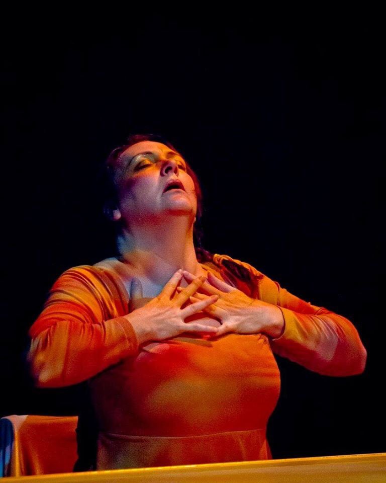 FreeFlowBOD's tweet image. This Giving Tuesday, think of Free Flow Dance Theatre. 
Your generous donation can help bring some exciting guest choreographers to work with the company in 2020.
givingtuesday.ca/partners/free-… #yxe #yxedance #GivingTuesday2019