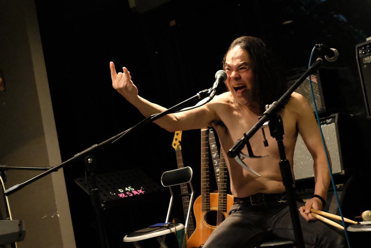 Nohana_Nohana's tweet photo. @O_M_S_D45 2019.11.30　このマチの片隅でワンマンLIVE　＠西天満D45
1部：オープニングアクト大会
ひらやま大吾 https://t.co/IKFYjtIDKe