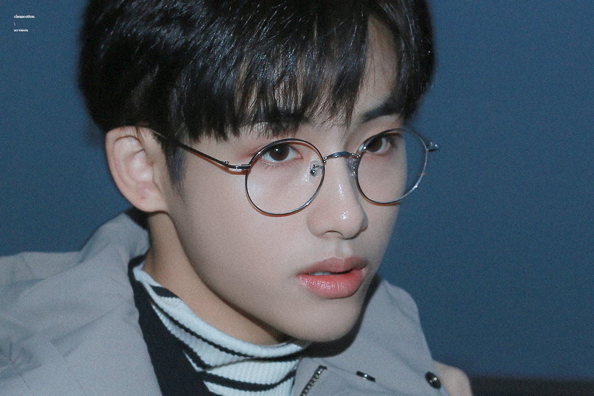 cleancotton_win's tweet photo. 191201 like a movie 📽️
#WINWIN #董思成 #윈윈 #WayV #WeiShenV #威神V https://t.co/wbJ7JfzFmA