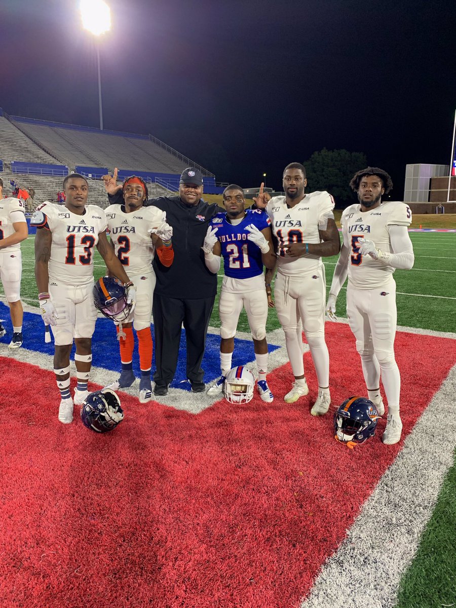 Coach Brock Hays tweet media