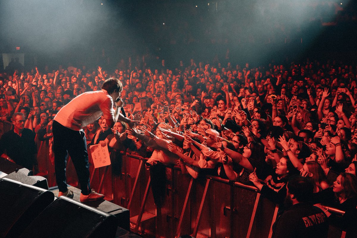 Louis_Tomlinson's tweet photo. Nashville ! Fucking loved that https://t.co/5PP4W8xM4s