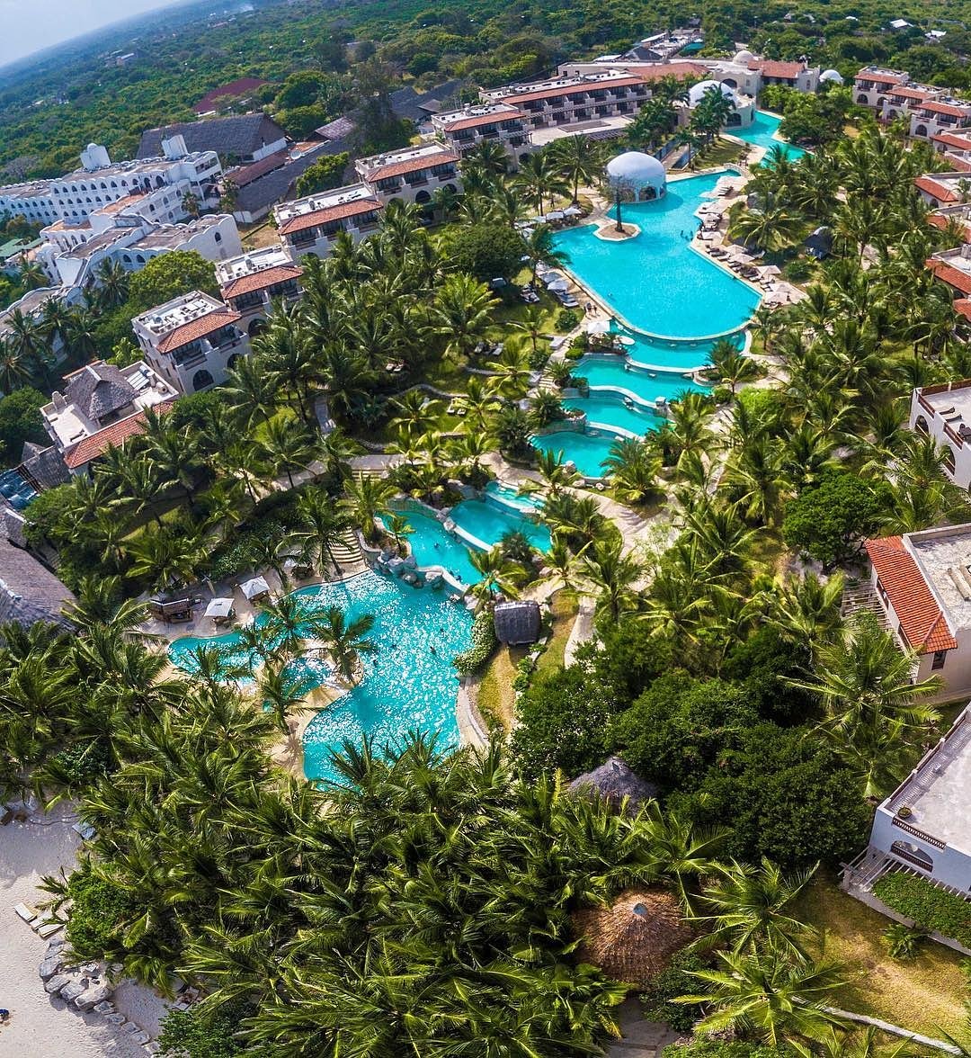 Bountifulsafari's tweet photo. With 8 swimming pools cascading down to the Indian Ocean, Swahili Beach should be high on your list of places for 'a proper holiday', Book 4 nights at this 5-Star property for Ksh. 108,000 PPS, DM US OR Call: 0724592707 OR 0724840482

#HolidayNaBountiful #TheBountifulExperience https://t.co/CwKG9FBGi3