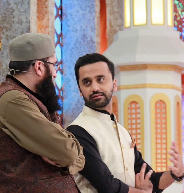 _as_ra_5's tweet photo. @WaseemBadami × #JunaidJamshed
We have very a Emotional Attachment with this Month #December
Bcz junaid Sb passed away on #7_Dec .. 😢
May his Soul Rest in heaven Ameen ↩ https://t.co/TLwSrKjE7t