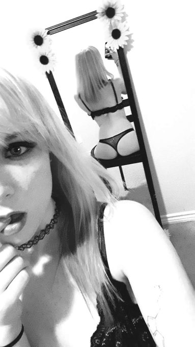 Come see me live 💋 @chaturbate https://t.co/VBxxieDO9f #camgirl #live #chaturbate  #ass #girlswithtattoos<a class="tags" href="/tag/chaturbate">@chaturbate</a><a href="/tag/live"class="tags"><span>#live</span></a><a href="/tag/ass"class="tags"><span>#ass</span></a><a href="/tag/girlswithtattoos"class="tags"><span>#girlswithtattoos</span></a><a href="/tag/camgirl"class="tags"><span>#camgirl</span></a><a href="/tag/chatur"class="tags"><span>#chatur</span></a>