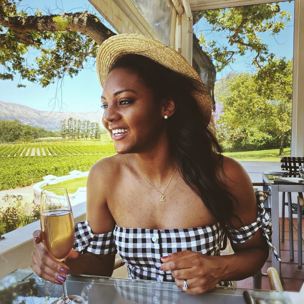 RicketyBridgeW's tweet photo. If you want to avoid the crowds today, but still have some bubbly - pop into Paulina's Restaurant for a glass of MCC!
📷: @zaaarn via Instagram
#MagicOfBubbles #BubblyEveryday #PaulinasRestaurant #SummerTime #FestiveSeason #RicketyBridgeWinery #RicketyBridging https://t.co/DaEsZ5OBG3