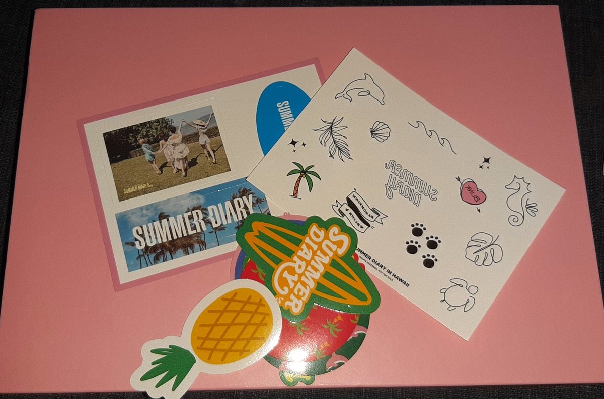 ph_korean's tweet photo. #KUPHGO #KUPHONHAND please HELP RT 🙏
BLACKPINK Summer Diary in Hawaii DVD TINGI

AVAILABLE ITEMS!!
 
☑Outbox - 450
☑sticker and tattoo set- 250
☑folded poster - 280
kindly message us if interested! 

P.s. we need to sell this asap, we need funds po for the next batch https://t.co/Pqf3438lcj