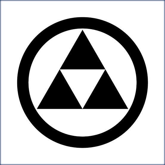 皆さんは自分の家紋はご存知でしょうか？ウチの家紋、トライフォースで