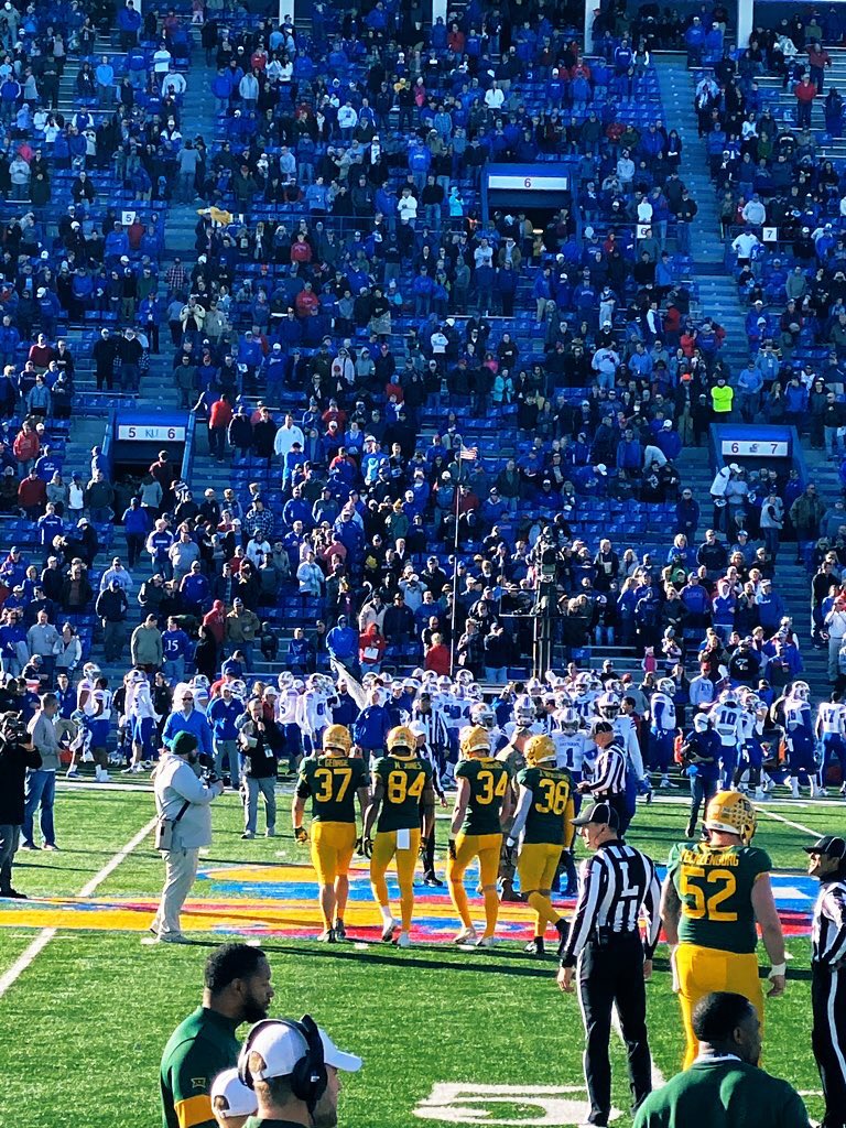 AmyJones711's tweet photo. Baylor Bears Football: From 1-11 in 2017 to 11-1 in 2019. Got the one win against the Kansas Jayhawks &amp; the 11th win against the Kansas Jayhawks! #MarquesJones84 got to be a captain today! #FlipTheDubs #TrustingTheProcess  #SeniorMoments #ExtendedSeason #SmilesSayItAll #30for30 https://t.co/XM9gVVD0Ak