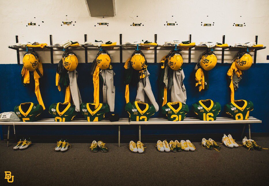 AmyJones711's tweet photo. Baylor Bears Football: From 1-11 in 2017 to 11-1 in 2019. Got the one win against the Kansas Jayhawks &amp; the 11th win against the Kansas Jayhawks! #MarquesJones84 got to be a captain today! #FlipTheDubs #TrustingTheProcess  #SeniorMoments #ExtendedSeason #SmilesSayItAll #30for30 https://t.co/XM9gVVD0Ak