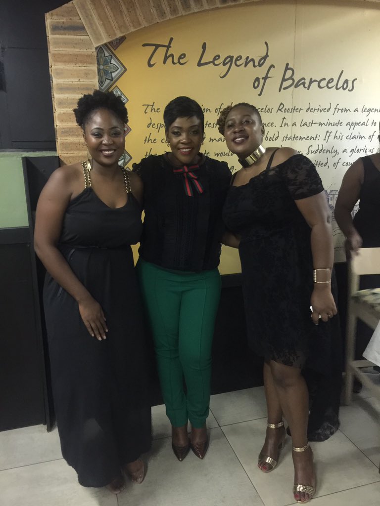 EkeniaT's tweet photo. Well done @Ruegraced and @roars_she for creating a platform for young girls to be motivated,inspired and dream big last night.#TheFutureisFemale #DiariesofAChangeMaker @usembassyharare @NLinZimbabwe @CanEmbZimbabwe @ShamwariyeMwana @SlymediaproTv @unwomenzw @hivosrosa https://t.co/N8GYSUttr5