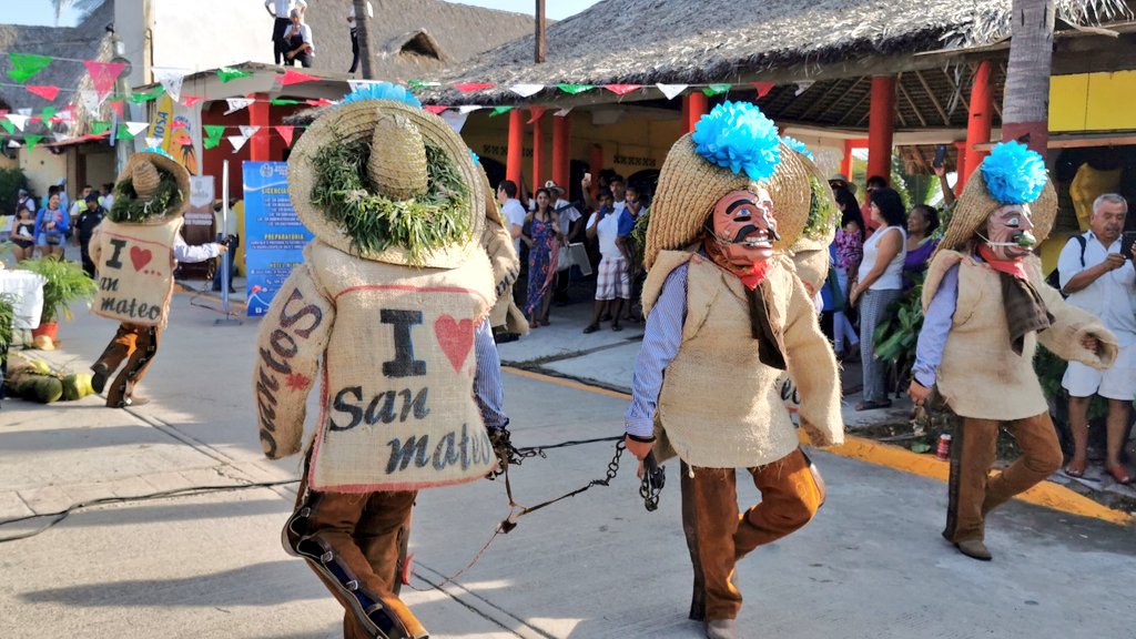 Sectur_Acapulco's tweet photo. Extraordinario programa gastronómico, cultural, musical y artístico en el marco del 8° #FestivalDelPescadoALaTalla en #PlayaBonfil #Acapulco

Felicidades al Comité Organizador por tan exitoso evento en la nueva edición e invitar a la ciudad de #Puebla

@AcapulcoGob @JoseLBasilio https://t.co/1xiX8MwuXt