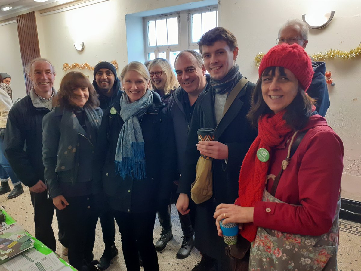 Joining Greens from around the Region today for <a href="/TheGreenParty/">The Green Party</a> action day for <a href="/alisonclareteal/">Alison Teal 🍃💚🍃</a> in Sheffield Central