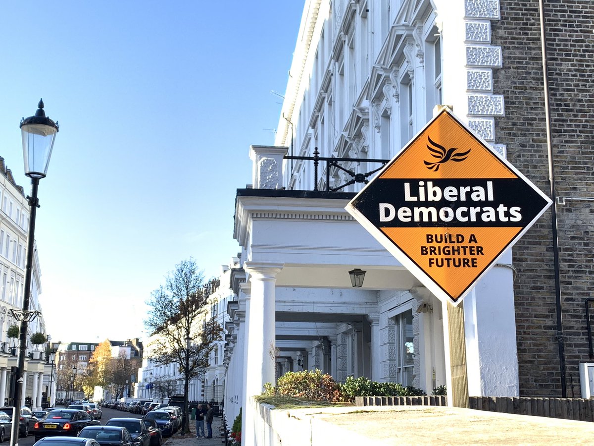 KCLibDems's tweet image. #LibDems boards and poles now available in Kensington

🔶Direct message us if you’d like one
🔶Include your contact details

Labour is losing here, local polling shows only @LibDems and @SamGyimah can beat the hard-Brexit Conservative candidate

Help make it #SamForKen!