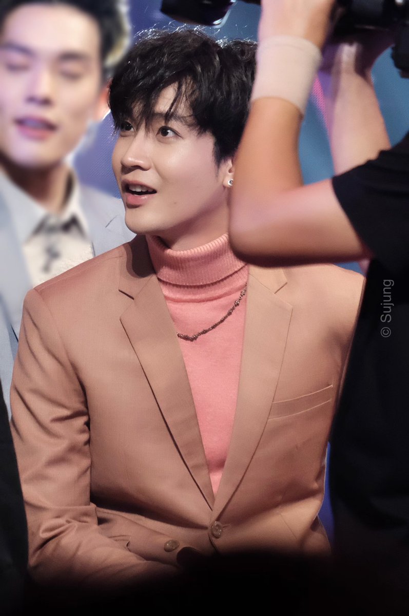 sujungzaaa's tweet image. รอยยิ้มของคุณ @KiimMon วันนี้แลดูไม่ค่อยสดชื่นเท่าไหร่ ยังไม่หายป่วยใช่มั๊ย? พักผ่อนเยอะๆ คับ 🤗💕
#ขุณขิมมอญ 
#superboyproject 
#Superboyprojectfinalweek 
#superboyprojectweek11