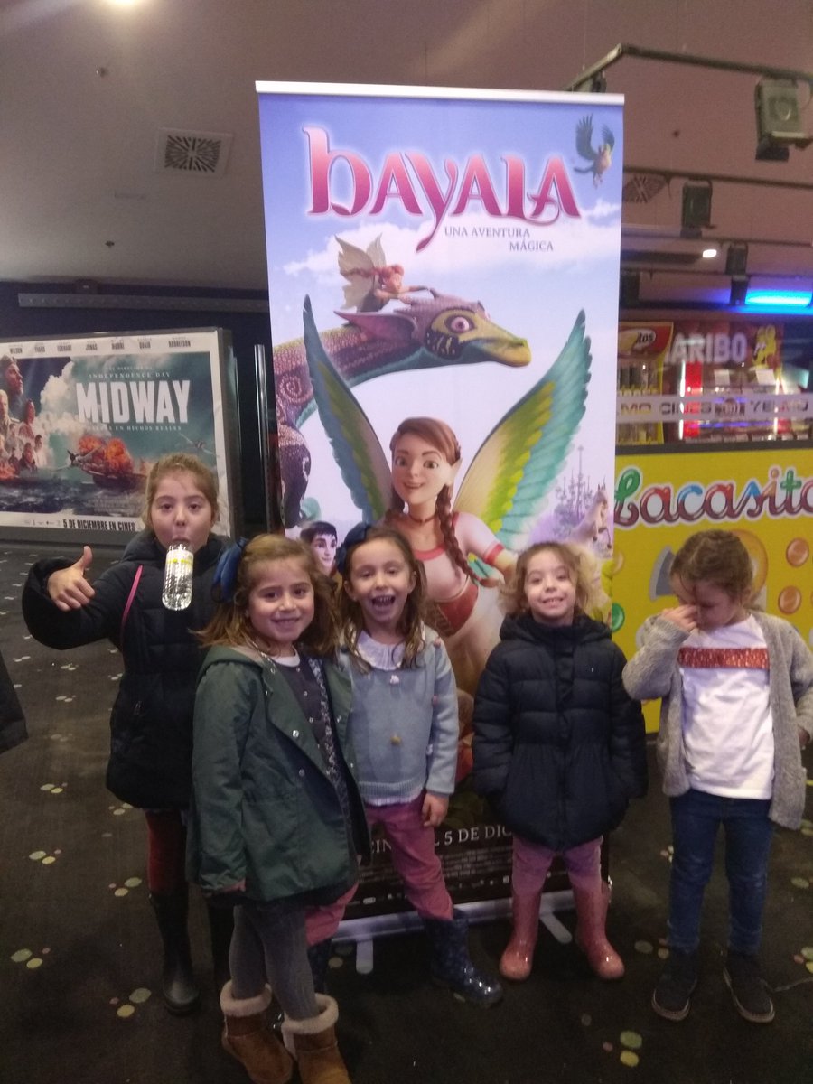 Pacopuu's tweet photo. Disfrutando del plan de primas en el preestreno de Bayala.
#Bayala
#PlanDeChicas https://t.co/Llqkj376XK