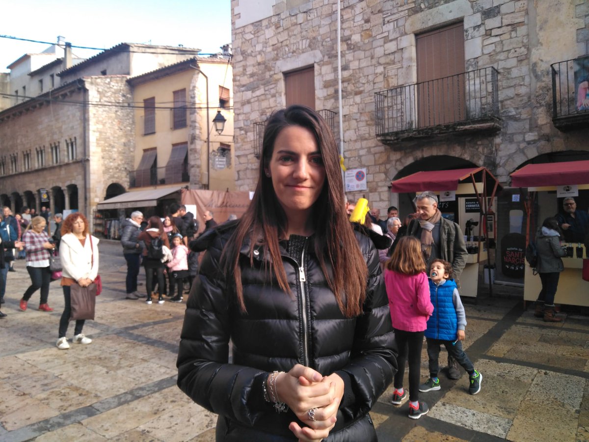 Regina Juncà es converteix en la guanyadora de la Fira de la Ratafia de Besalú d'enguany. #Garrotxa