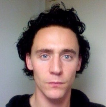 binestom's tweet photo. My #CurlySunday
To #TomHiddleston with love https://t.co/GmBRdNqFXM