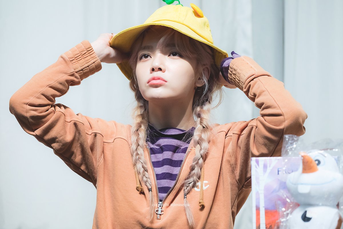 지민 사진 올리는 계정 tweet media