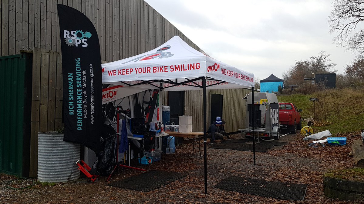 RSPS2017's tweet photo. Mechanical support, with @cyclon_uk and @probikewash keeping the bike's clean at the CX at Bodiam https://t.co/fjsGyqAnQZ