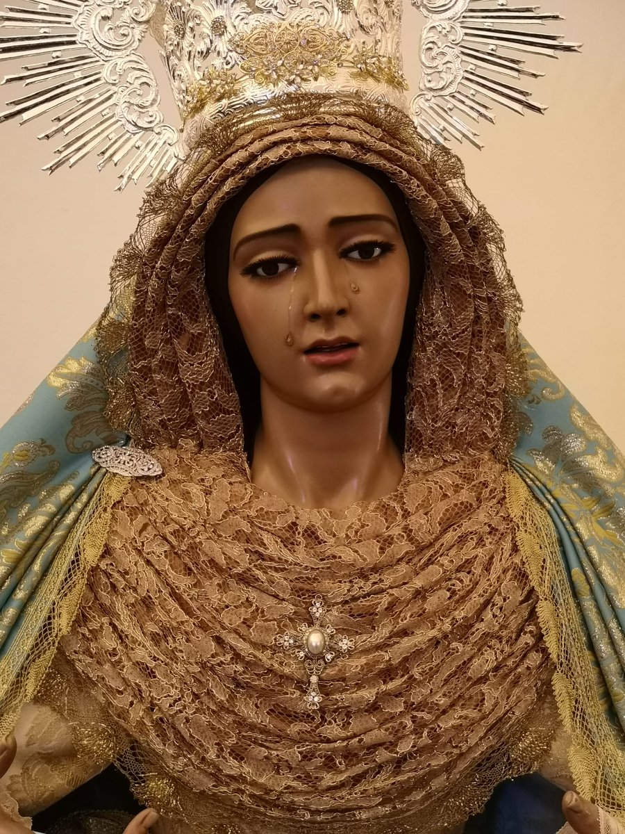 CenayPaz's tweet photo. Así luce ya nuestra titular para la festividad de la Inmaculada, radiante y espléndida. Feliz domingo! 

#losdomingosonespeciales #somossantacenalinares

Fotos:Juan lopez https://t.co/DoaUNNkTMO