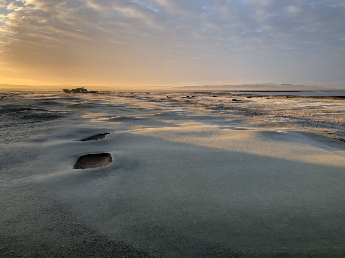 Good morning, December! This is the scene over the 18th at #RoyalTroon