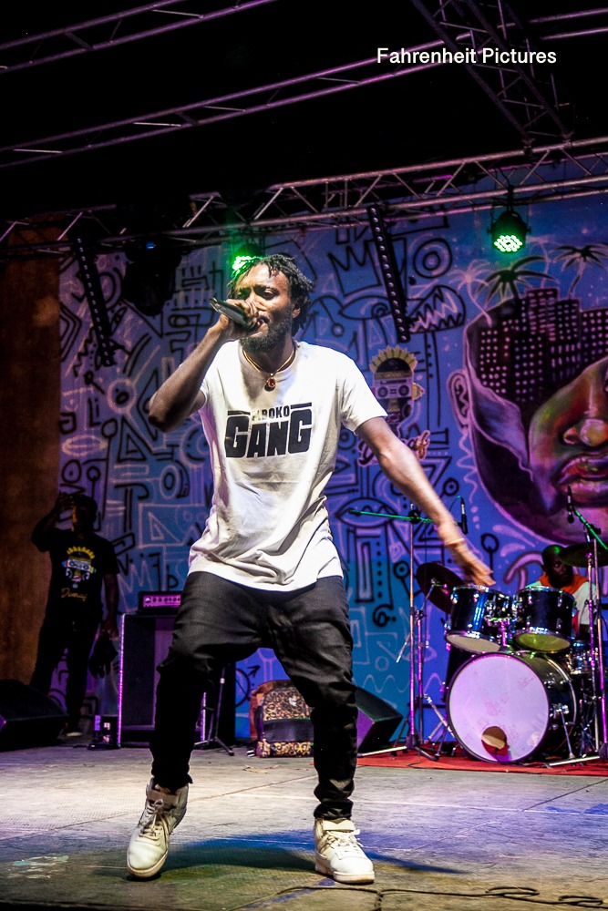 karawamedia's tweet image. How it went down with the boys of @newbellmusic  @JoviLeMonstre @Contri_Boy @ishakuofficial at the #Domaf last night

Captured in my lense

One word for the team
#Cameroun #cameroon #insidelife #karawa