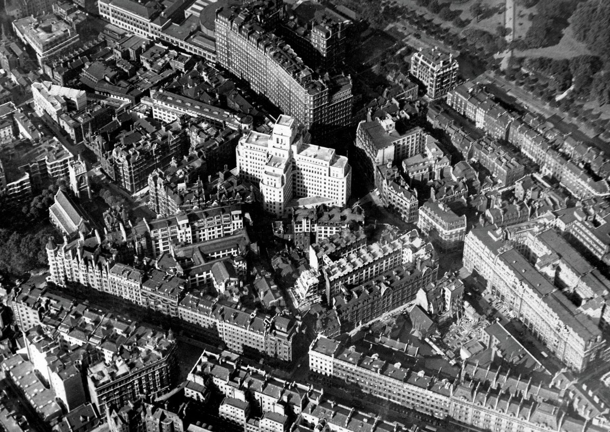 55 Broadway was opened on this day in 1929 as the HQ of what would become the London Transport Passenger Board. Designed by Charles Holden, it was on completion the tallest building in London. Read more in our blog, 55 Broadway: The Cathedral of Modernity buff.ly/2qUa98O