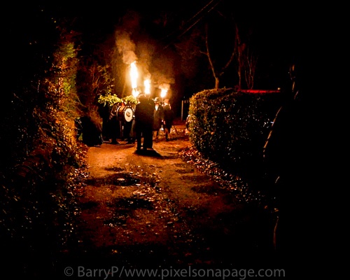 Following the Dance (@followthedance2) on Twitter photo Day Raid to Whitstable - Saturday 30th Dec with
<a href="/7_champs/">The Seven Champions</a> & #OldGloryMolly...Let the theatre begin...The Red Lion at Badlesmere... Day Raid to Whitstable - Saturday 30th Dec with
<a href="/7_champs/">The Seven Champions</a> & #OldGloryMolly...Let the theatre begin...The Red Lion at Badlesmere...