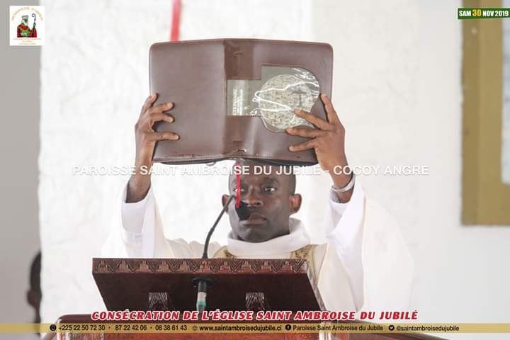 SacerdoceRoi's tweet photo. 🙌🏿 [Action de Grâce] 
◾Consécration de la paroisse Saint Ambroise Jubilé 
🌐 Cocody - Angré https://t.co/FF79bTWsDE