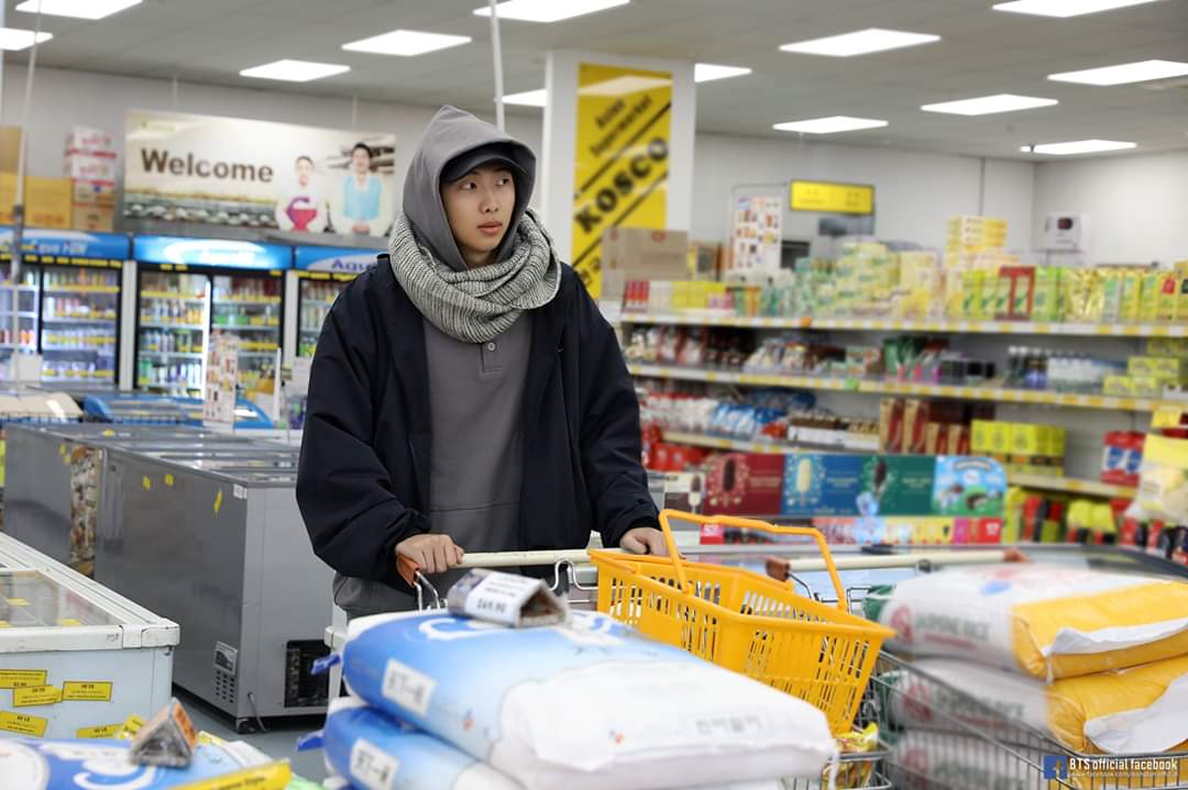 tashlimam's tweet photo. How come u r in a grocery store &amp; still be fashionable??? https://t.co/WvdpiKkSBr