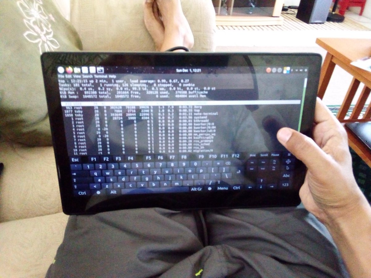 TobyKurien's tweet image. The 7&quot; tablet that #IUseMyRaspberryPiFor  works well, but I wanted to try a larger screen. So here&apos;s my new work-in-progress prototype 11.6&quot; full HD tablet! The reading experience on this gorgeous screen is fantastic, as is the full on-screen keyboard.