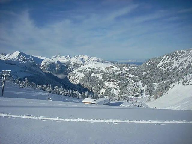 FlaineOff's tweet photo. Savoir en prendre plein les yeux 😍
Ça c'est #FlaineOff
#iLoveFlaine
#grandmassif
#montblanc
#flaine ❤️💖 https://t.co/cl05rODFrR https://t.co/cPaLmy3S2z