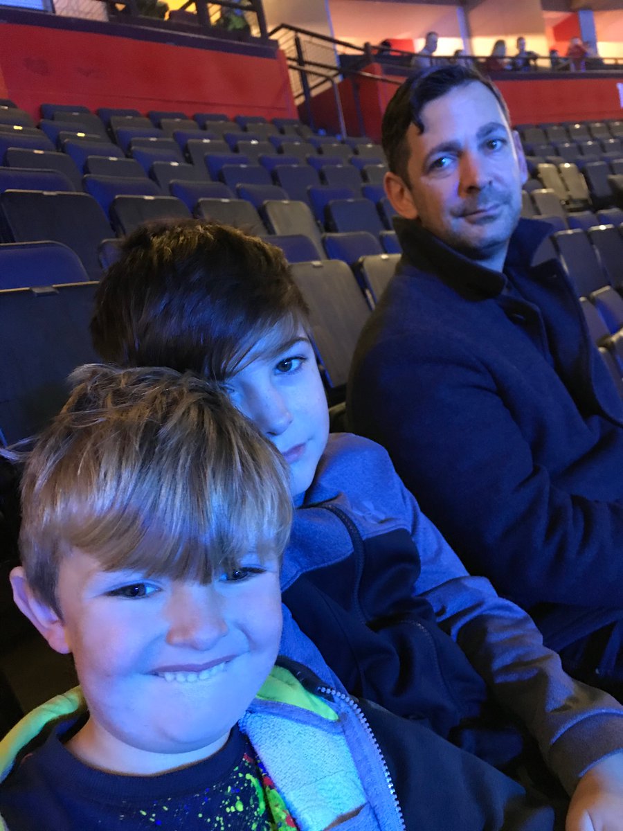 #marveluniverselive