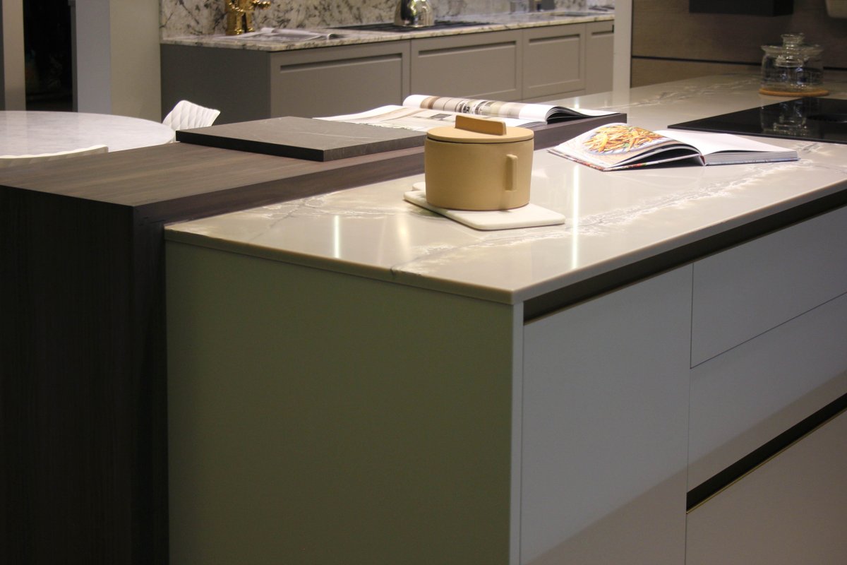 ScavoliniLondon's tweet photo. NEW in the showroom

Delinea is an exciting collection new to the UK and now on display in West Hampstead. 

We captured it at sundown, so you can imagine enjoying your dinner in style.

#scavolinikitchen #londonshowroom #kitchenstyle #interiorinspo #westhampstead #dinnerinstyle https://t.co/qtgA9Jmm3s