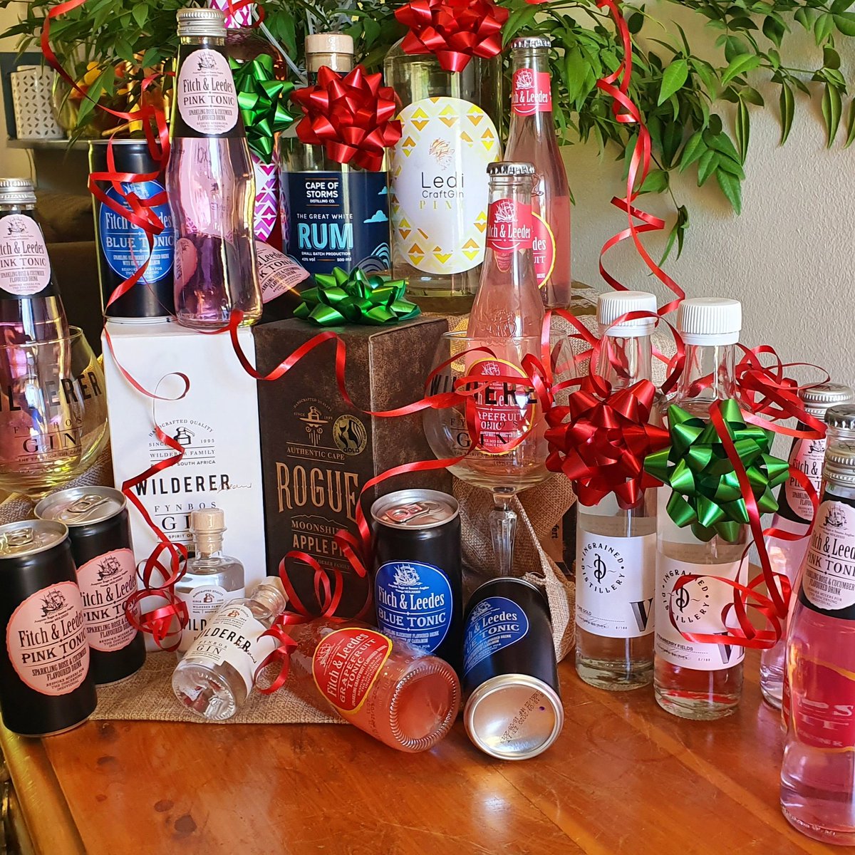 TheWineSmous70's tweet photo. 8 days to go!!! Get your friends to Like our page and follow us, also get tagging your friends, the more friends that like that better your chances!!! Let's create the Gin Follower of WOW and we'll keep it going!! https://t.co/aAkuYAfii1